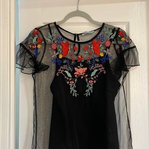 Floral pattern top. Size: S